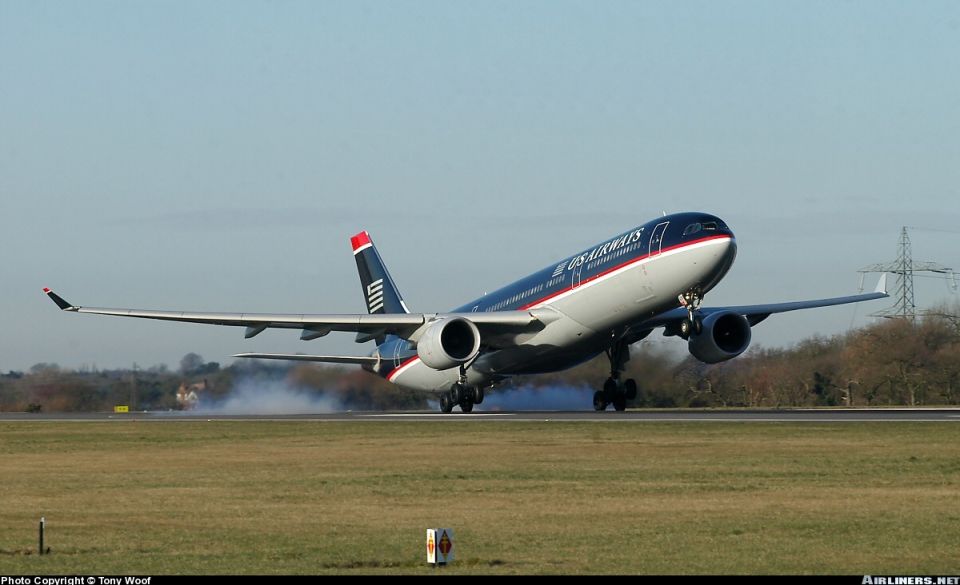 Steve Garin's Dad landing a UsAir Airbus A330 somewhere overseas without flaps, only leading edge slats were working.