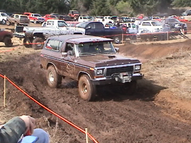 Jon Bellamy on the obstacle course
