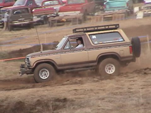 1994 Ford Explorer - Ken flying thru the course