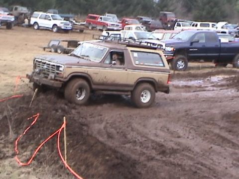 1994 Ford Explorer - Ken just cannot recover soon enough and almost goes off the course