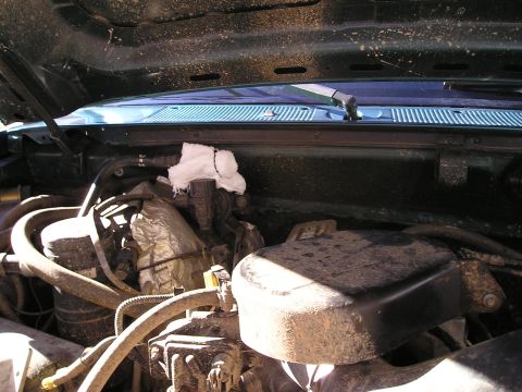 1996 Ford Bronco - Cut too much of the AC hose off.
