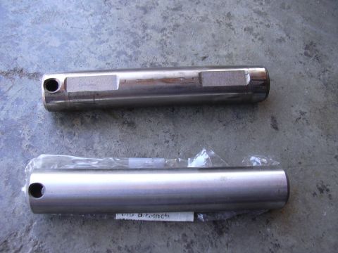1991 Ford Bronco - Kind of an illusion, stock pin on top, hardened one on the bottom. They are the same size.