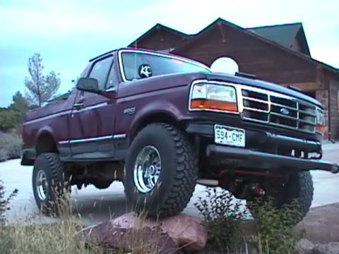 1993 Ford Bronco - Not much room for the 35's