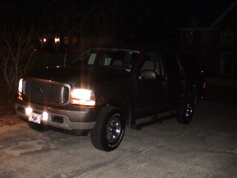 2004 Ford Excursion - Night shot of the X during my "extended Excursion" test drive (they let me have it overnight)