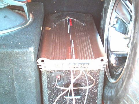 1988 Ford Bronco - Power Acustics 1600W 2 Channel amp Under amp: 2 MTX Roadthunder 8" subs