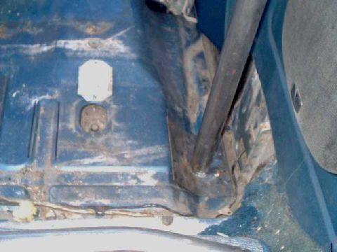1984 Ford Bronco - Tack weld main hoop legs to floor plate, after tacking plate to floor.