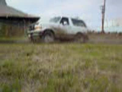 1996 Ford Bronco - muddin' 3