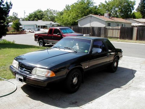 1990 Ford Mustang photo