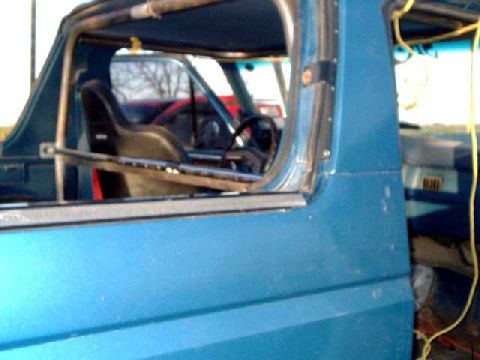 1984 Ford Bronco - Tie the roof hoop up with rope and support with braces. This gives you all the time to locate it in the best position, and fit the ends to…