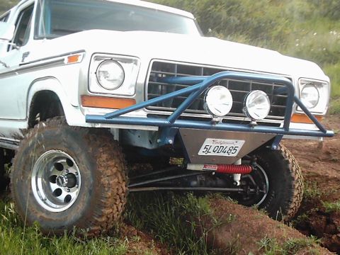 1978 Ford Bronco - This 1978 Ford Bronco is equipped for off-road adventures with a custom bumper and roll cage.