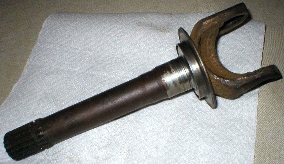 D44IFS outer stub shaft from '94 Bronco, probably interchangeable with '80-96, except '87-88 w/STOCK manual hub locks.