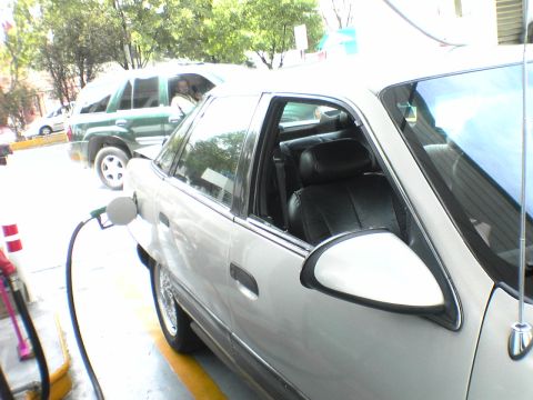 1991 Ford Taurus photo