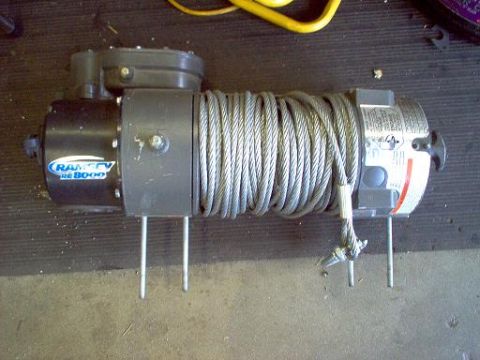 1988 Ford Bronco - Ramsey RE8000 winch. Scored for $150 bucks!!!