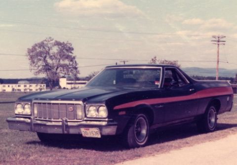1975 Ford Ranchero - Front quarter view