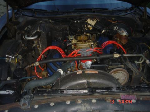 1975 Ford Ranchero - Unilite distributor with vacuum advance.