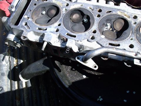 1986 Toyota Pickup/SR5 - OMFG!!!! ok this is bad. Tryed to reinstall the intake last weekend and the bottom boltholes were striped so bad that i couldnt tourqe them…