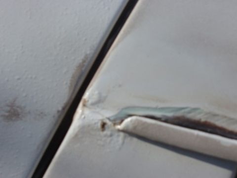 1995 Ford C-350 (Centurion Conversions) - Note the bubbling paint, tells me there's rust underneath and needs investigating.