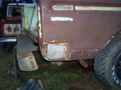 1978 Ford Bronco - rust spot
