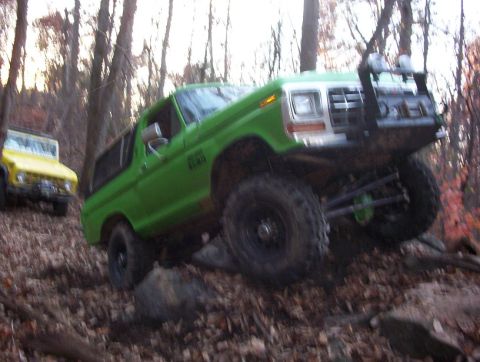 1978 Ford Bronco - goin up