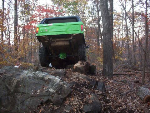 1978 Ford Bronco - droppin off