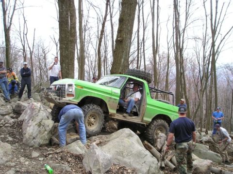 1978 Ford Bronco - stacking