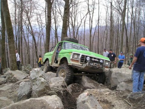 1978 Ford Bronco - getting closer