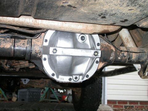 1990 Ford Bronco - Nice diff cover w/ bearing supports and high fill plug.