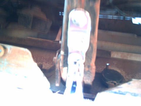 1988 Ford Bronco - bottum view of bolts to frame