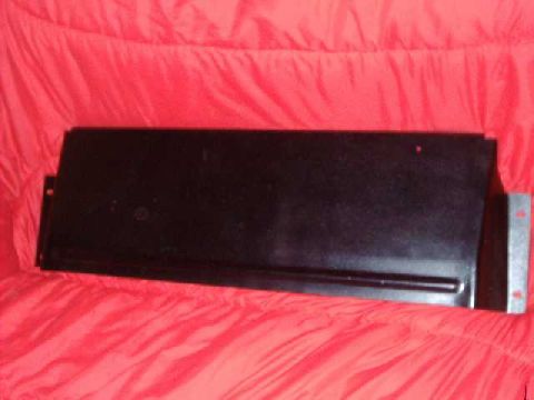 1984 Ford Bronco - t-case skidplate treated with 2 coats of DupliColor spray-on bedliner