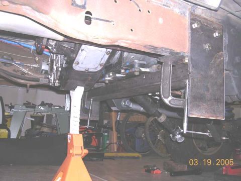 1994 Ford Bronco - full shot of rear side of mount
