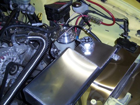 2002 Ford Mustang - Distribution block for POS battery cable