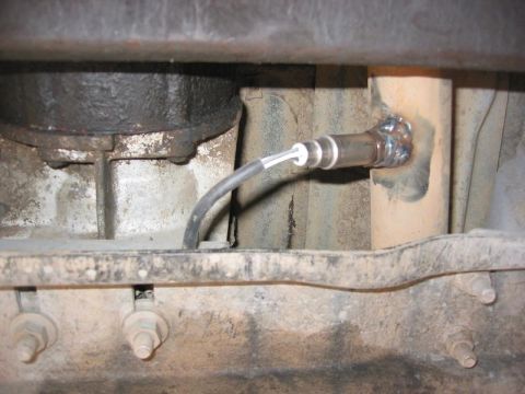 1985 Ford Bronco - Here's is Where Mike put my O2 sensor. Nice and easy to get to if it goes out.