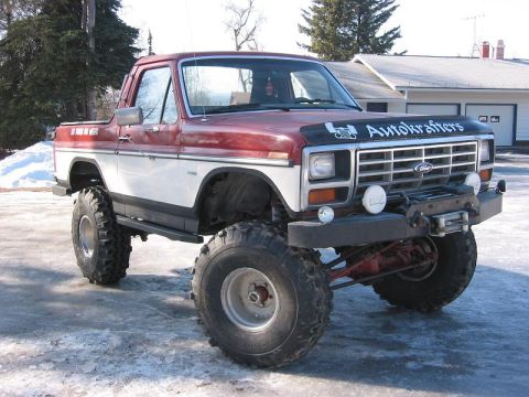 1985 Ford Bronco - Passanger Side - Front view