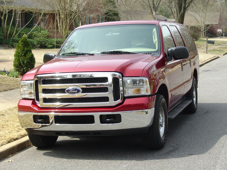 2005 Ford Excursion “"Red Bus"”