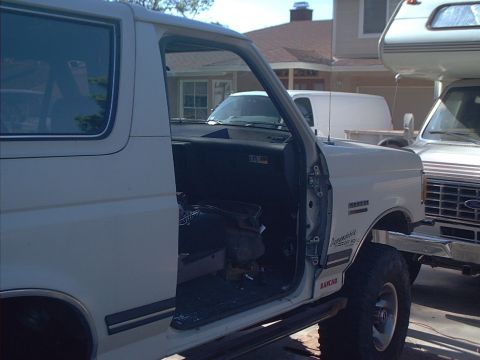 1990 Ford Bronco - scribe line around original hinges and remove door