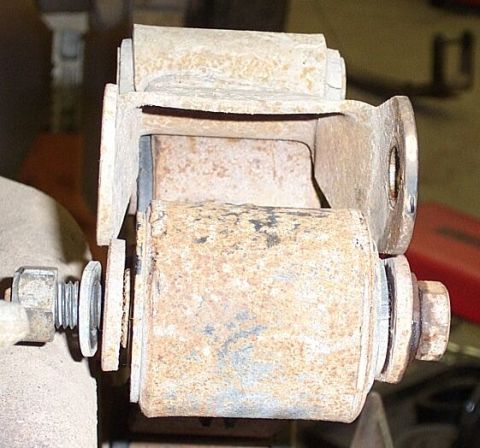 1986 Ford Ranger - ..... it's hard to make out but the GM shackle uses slightly thicker legs