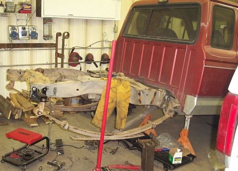 1986 Ford Ranger - A shorter Ranger with rear leafs installed. I believe this reduced the wheelbase by about 10"