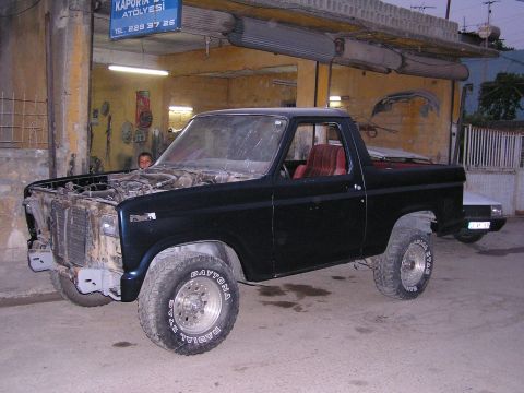 1986 Ford Bronco photo