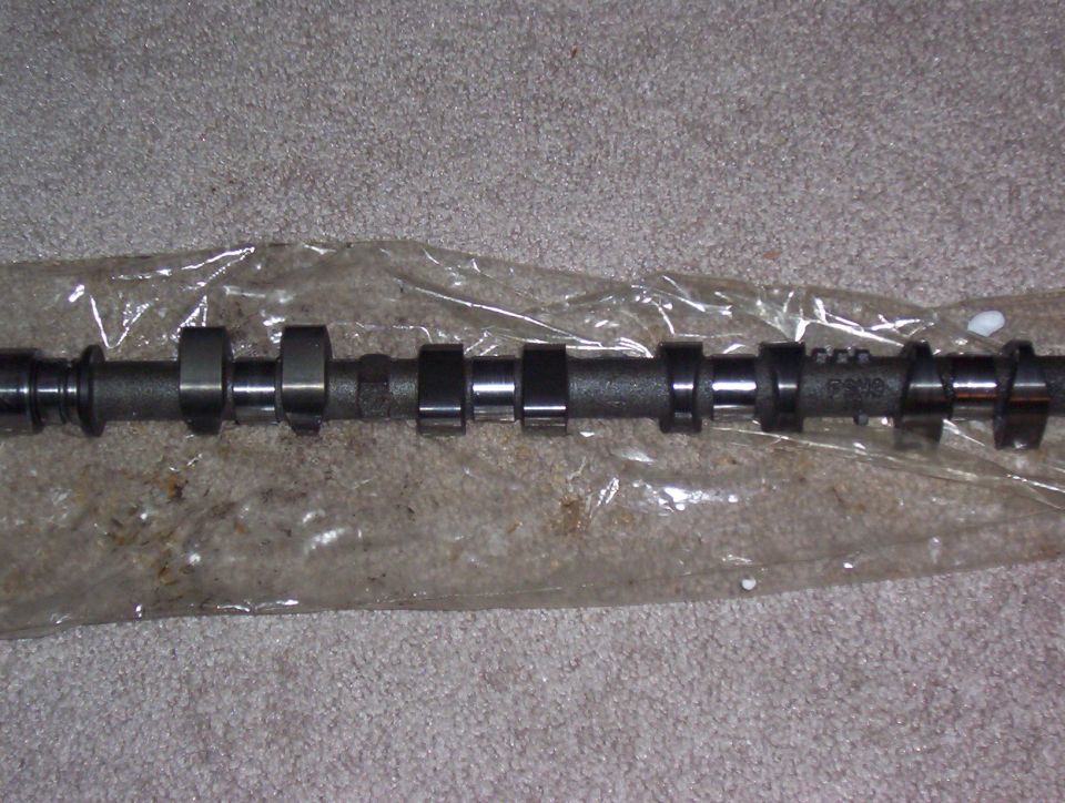Camshaft with visible part number casting