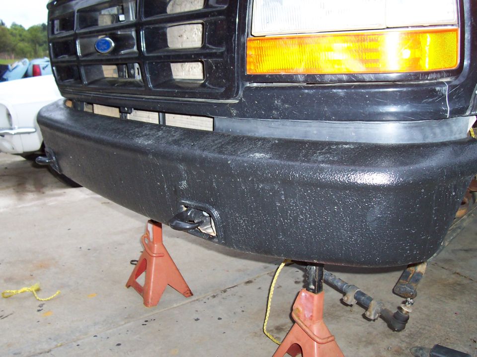 1994 Ford F-150 front bumper with tow hooks