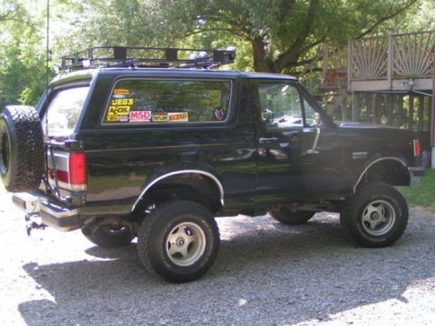 1990 Ford Bronco - ANother of Ny before new Tires