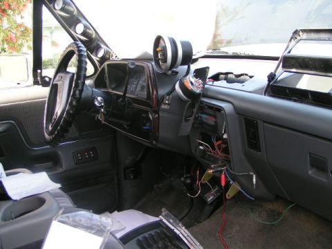 1990 Ford Bronco - Dash :-(