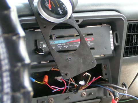 1990 Ford Bronco - another of the Radio area