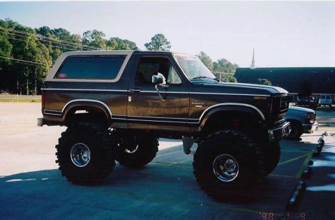 1984 Ford Bronco photo