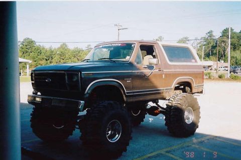 1984 Ford Bronco photo