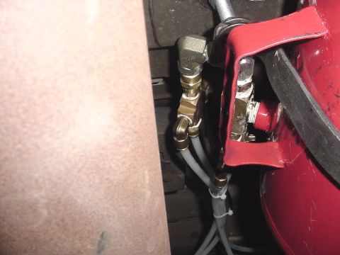 2002 Ford Excursion - Close up of Fittings