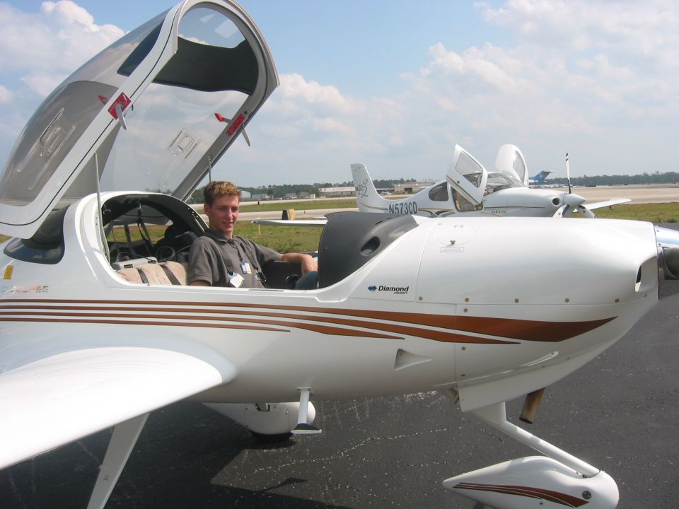 The new Diamond DA20, 2 seater, 135 HP, center stick control. 135 knot cruise at 6 gallons per hour. Sweet sweet plane.