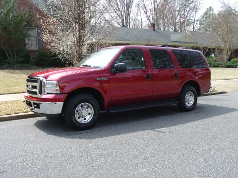 2005 Ford Excursion photo
