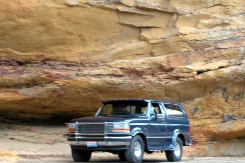 1993 Ford Bronco photo