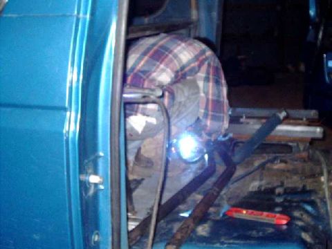 1984 Ford Bronco - Welding frame support to floor plate